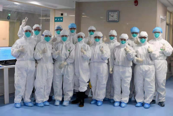 深圳市夢網(wǎng)慈善基金會向三家醫(yī)院捐贈價值600萬的現(xiàn)金及產(chǎn)品