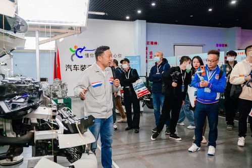 東風雪鐵龍c6熱銷,神龍公司武漢工廠正熱火朝天